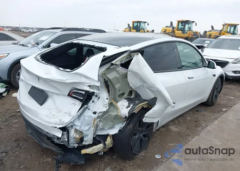 2025 Tesla Model Y Long Range Dual Motor All-Wheel Drive из США, поврежденный, VIN 7SAYGDED9SA357876